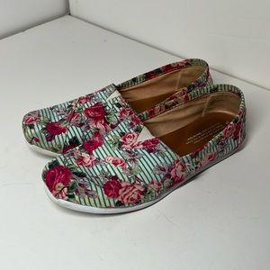 Floral print Toms